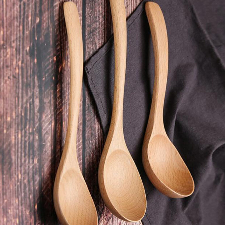 Wooden spoon (2)